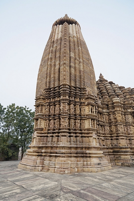 Khajuraho-Varmara temple-004